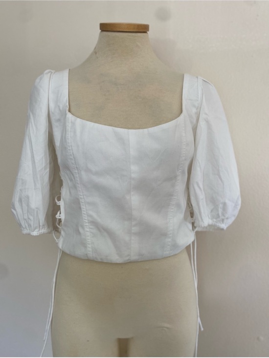 Abercrombie & Fitch Tops - Abercrombie & Fitch White Square-Neck Puff Sleeve Lace-Up Top